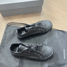 Balenciaga Low Shoes